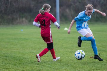 Bild 247 - wBJ TuS Tensfeld - SV Fortuna St. Juergen